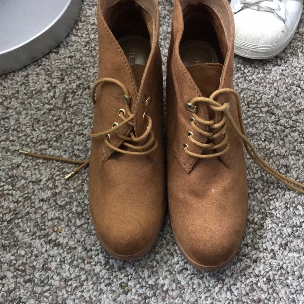 High heels boots